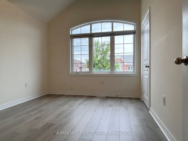 202 Harbord St — Photo 25