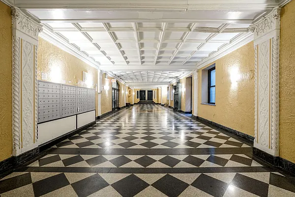 Rented by Nooklyn NYC LLC | media 22