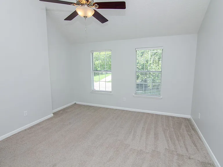 5736 Brentwood Meadows Cir — Photo 13