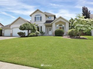 2702 Perry Ct, Enumclaw, WA 98022