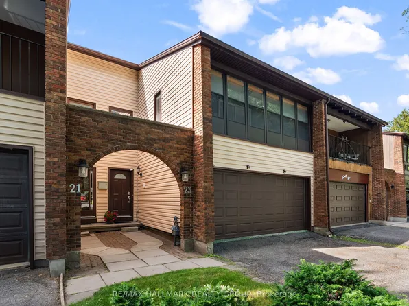 23 Oberon St, Ottawa, ON K2H 7X6