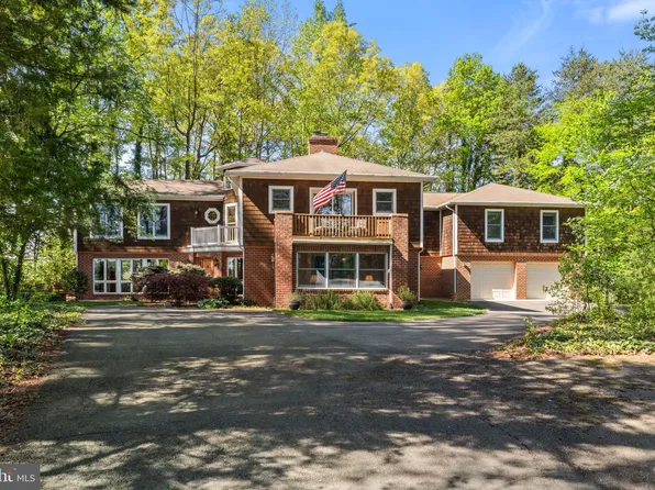 205 Riverdale Ln, Locust Grove, VA 22508