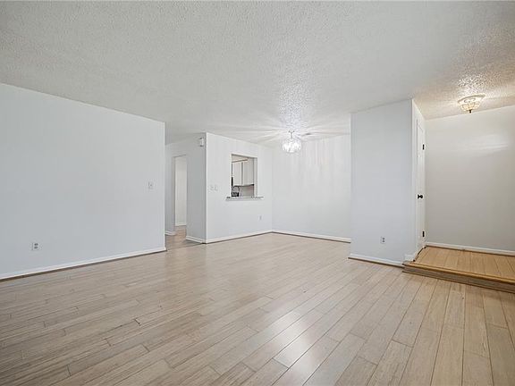 5th image of 1114 Vermilya Ct
