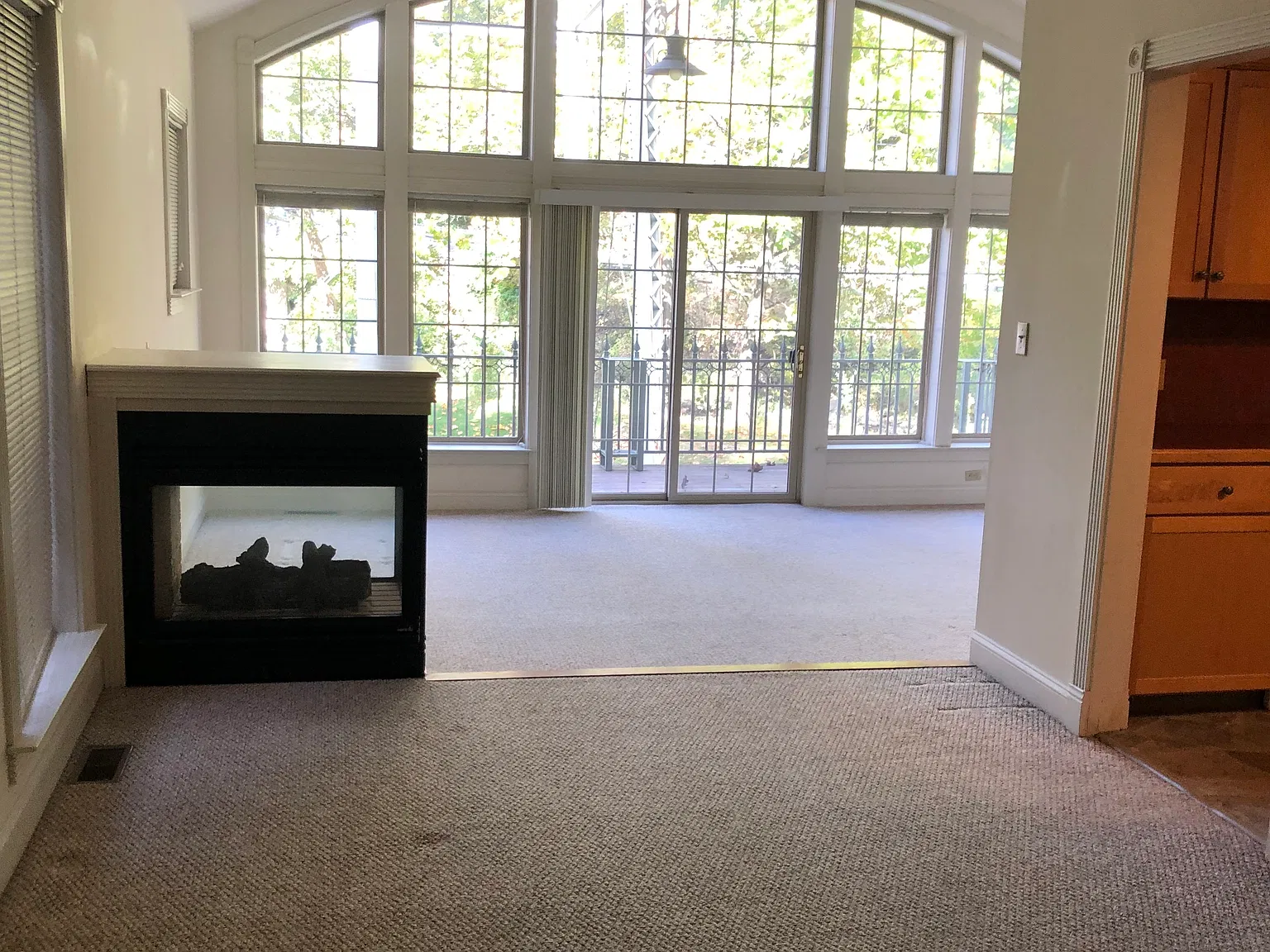 2 bed, 1127 sqft, $1,800 — Photo 4
