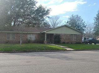 703 Hardeman St, Sealy, TX 77474