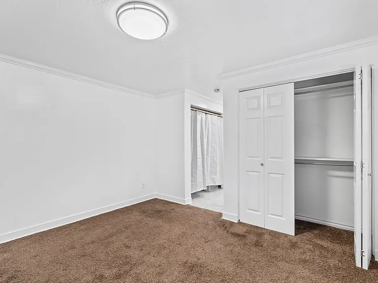 1076 Canyon Rd — Photo 12
