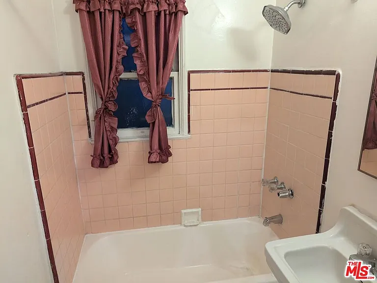 8472 S Main St #8476-1/2 — Photo 9