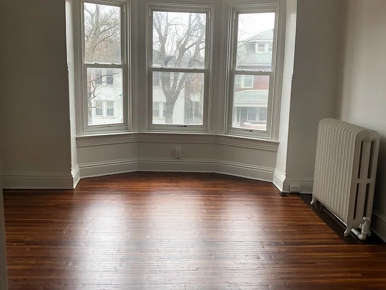 730 Roosevelt Ave #2 — Photo 3