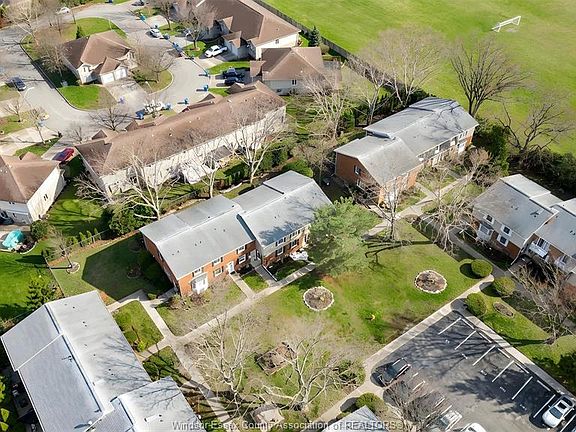 3rd image of 8418 Little River Rd #5