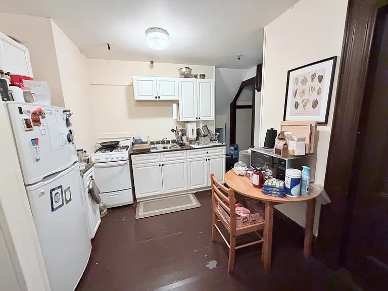 149 Strathmore Rd #10 — Photo 18