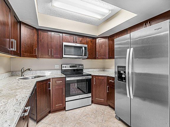 5th image of 4235 Village Drive #C