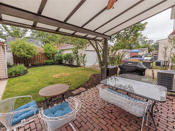 5th image of 15517 Fernway Ave