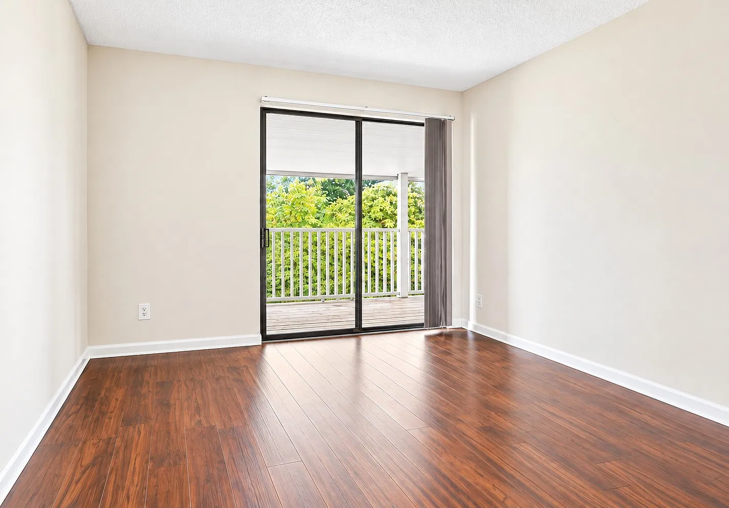 2 bed, 1020 sqft, $2,000 — Photo 3