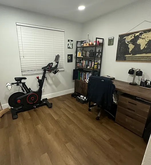 Downstairs bedroom/office. With Window and closet