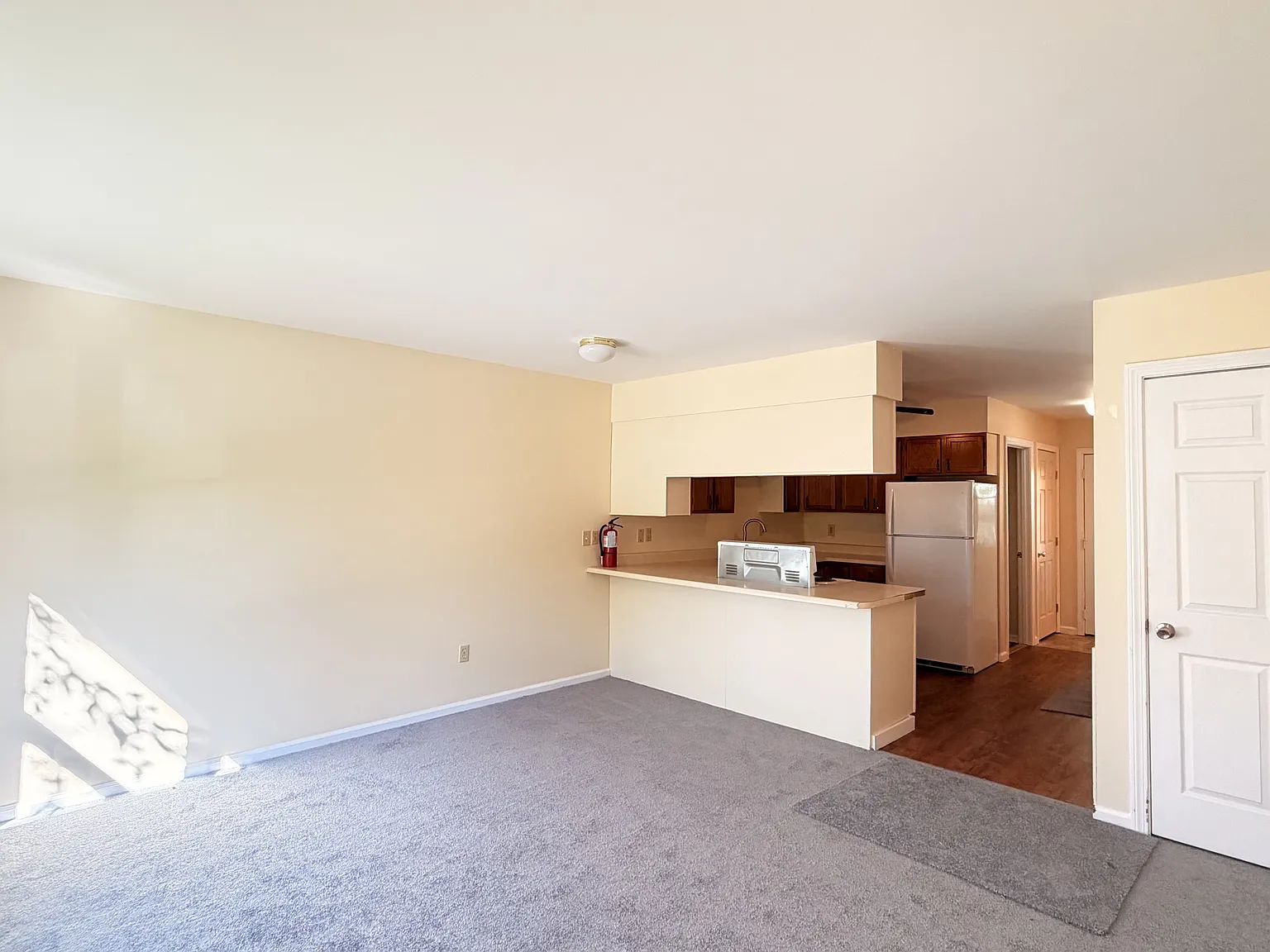 2 bed, 1.5 bath, $2,200 — Photo 3