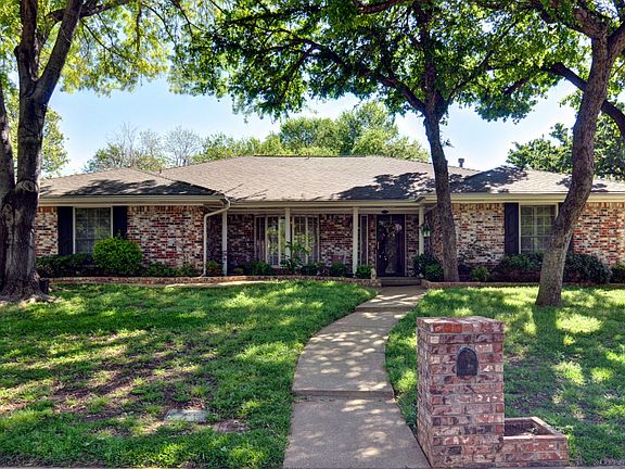 2nd image of 2215 Prestonwood Dr