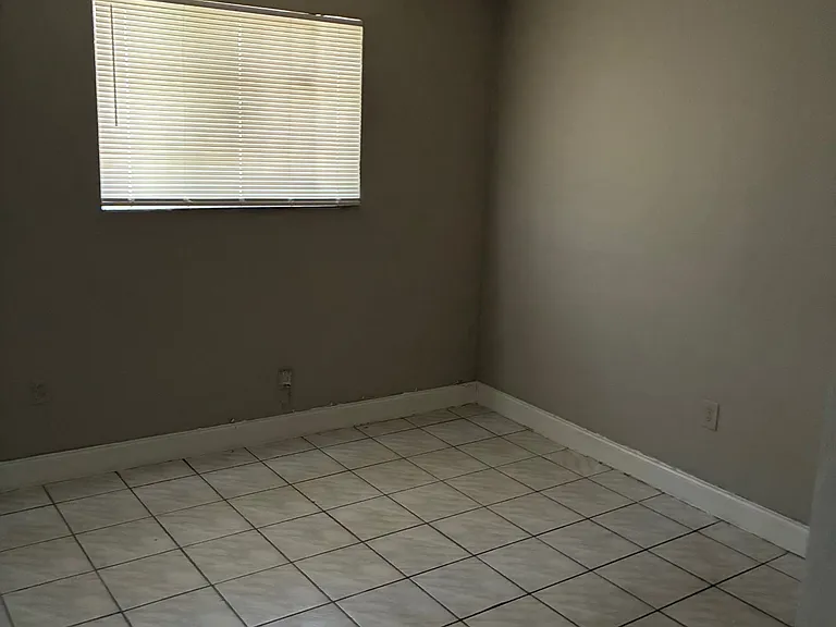 678 NW 44th St #678 — Photo 5