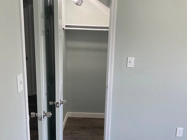 2812 Jerrald Dr — Photo 8