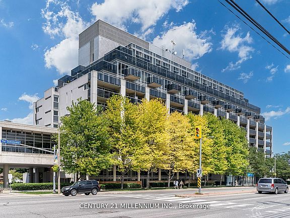2nd image of 1040 The Queensway #111