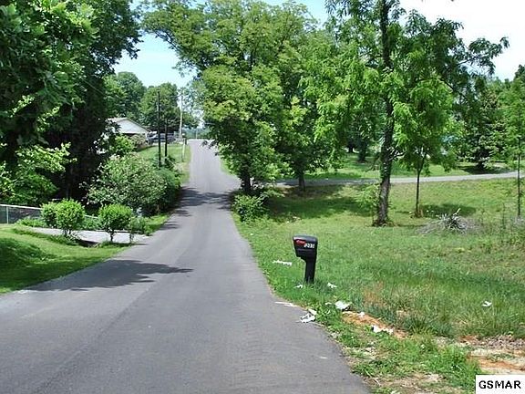 5th image of E Dogwood Ln