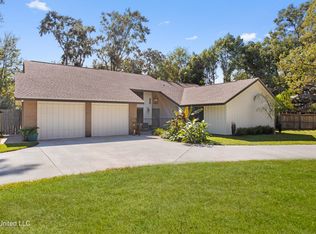 6605 Shore Dr, Ocean Springs, MS 39564