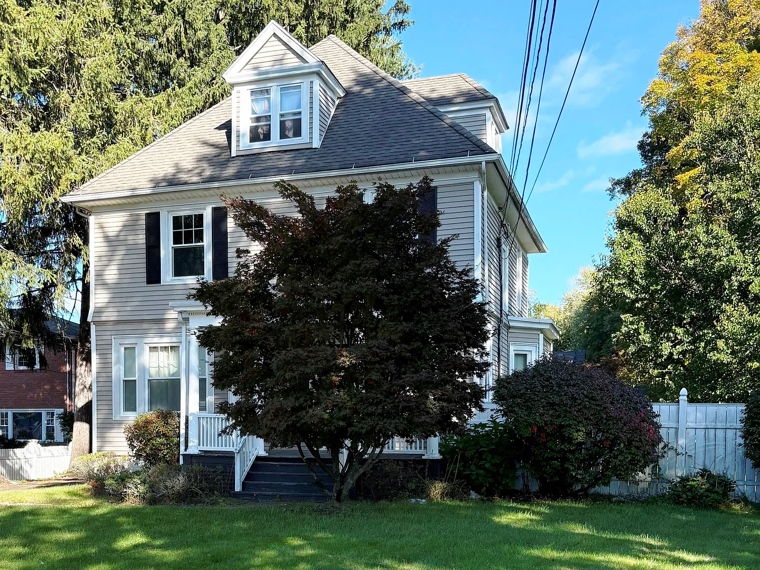 2 bed, 1100 sqft, $2,400 — Photo 3