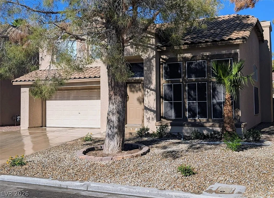 3 bed, 2.5 bath, 1691 sqft, $2,300 — Photo 2