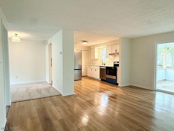 5th image of 2625 Elm Dr