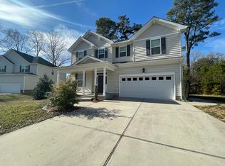 525 Gills Pl, Virginia Beach, VA 23464