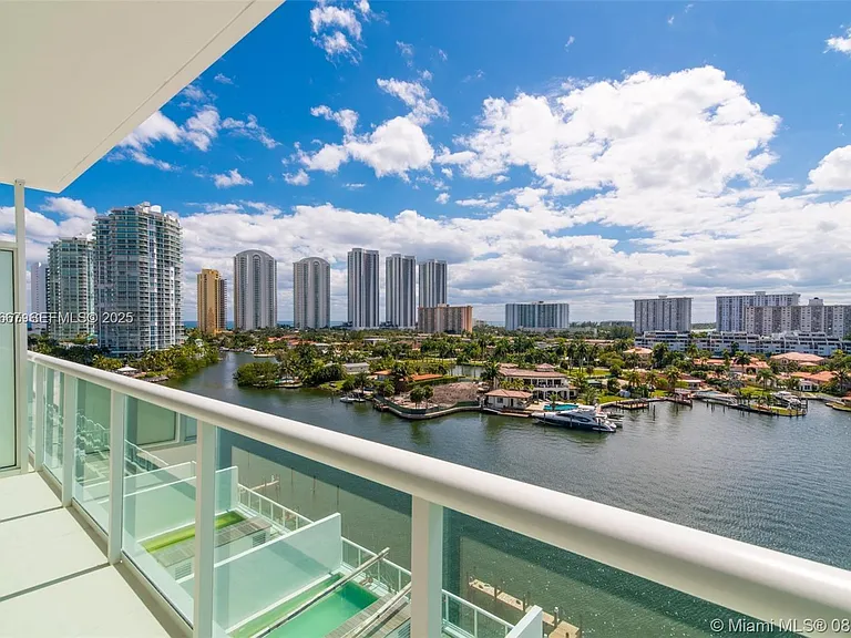 400 Sunny Isles Blvd #1019 — Photo 13