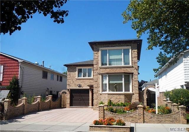 1st image of 16040 81st St