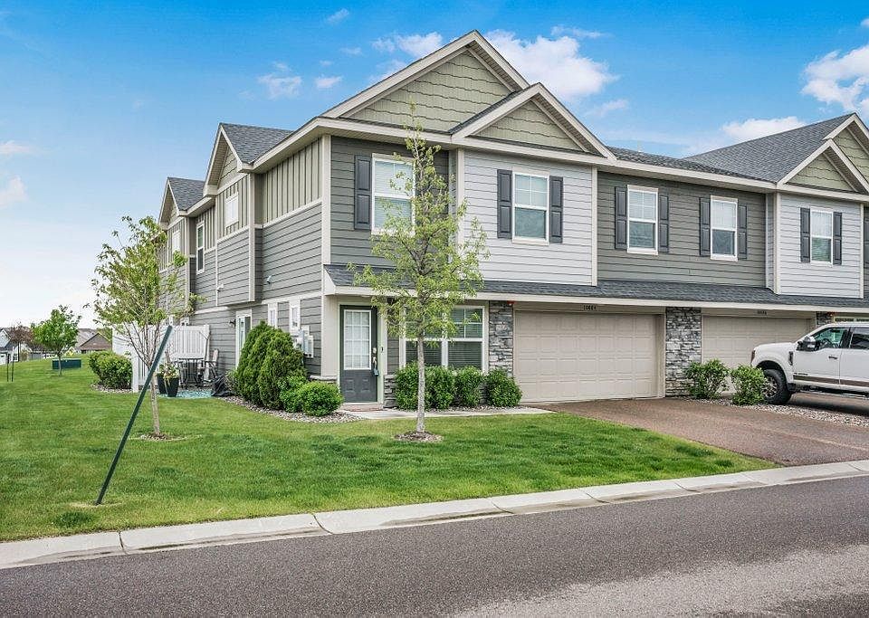 1st image of 10884 Glacier Ln N