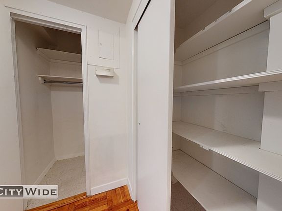 4th image of 219 E 69th St #12N