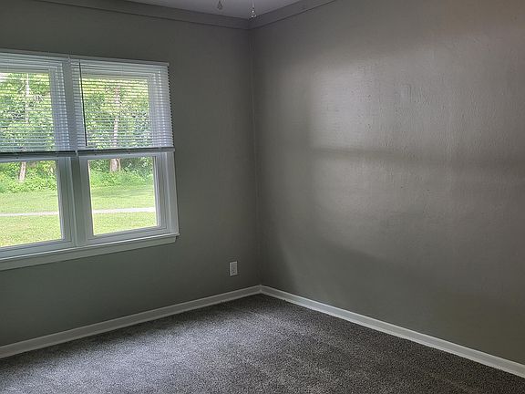 5th image of 2604 Grant St #2610