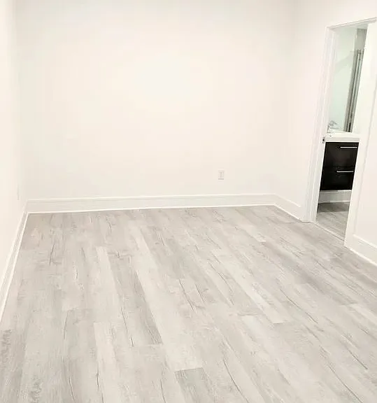 1414 Bennett Ave — Photo 3