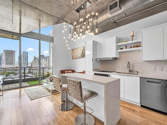 5th image of 690 SW 1st Ct APT 1709