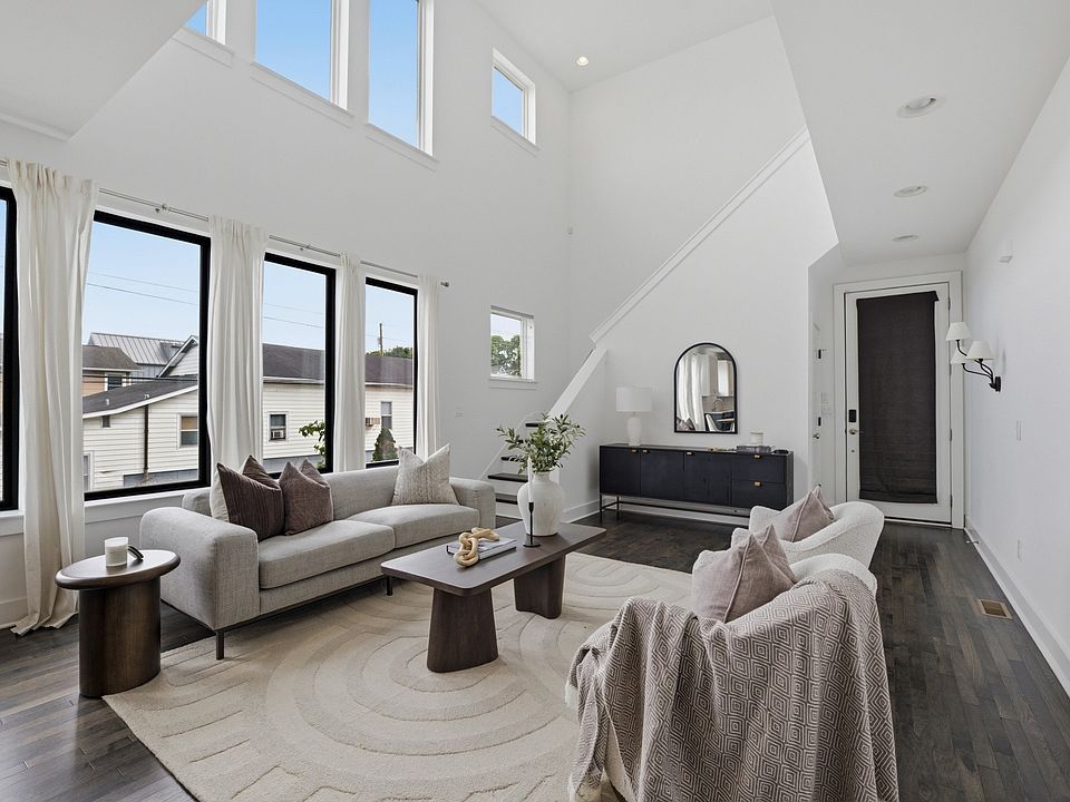 1st image of 606 Buchanan St