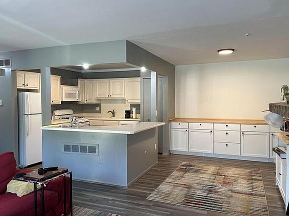 5th image of 701 Eastwind Dr
