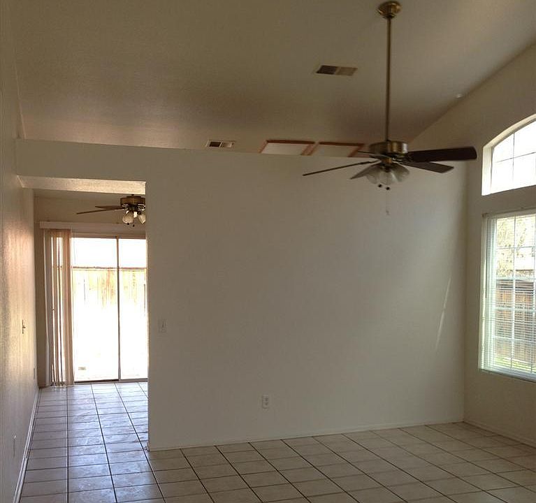 2nd image of 12638 Half Moon Cir