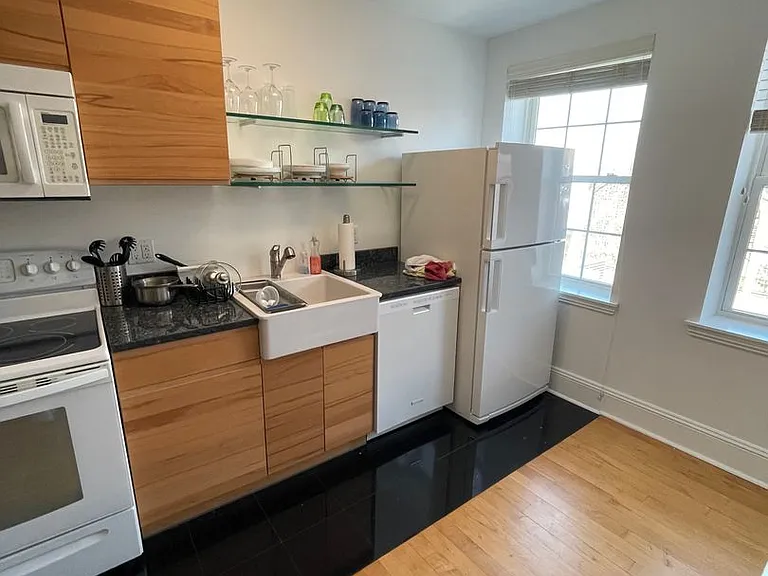 4761 Liberty Avenue — Photo 50