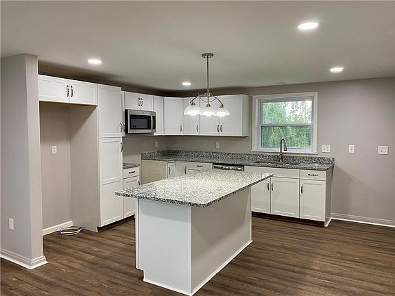 5th image of 4519 Miller Ave