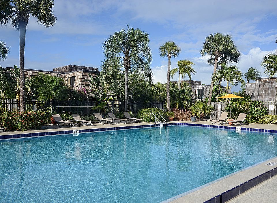 435 E Waverly from Pool