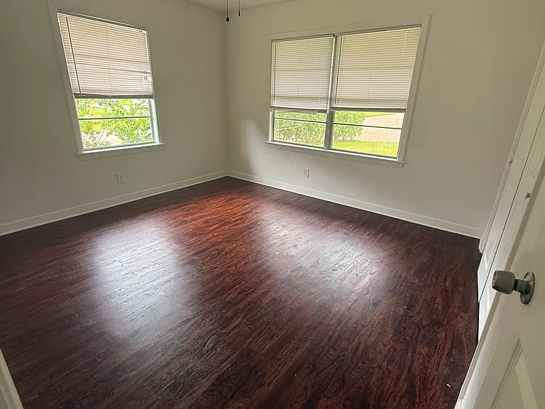 5720 Shivers Dr — Photo 4