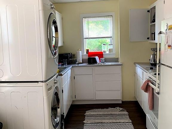 5th image of 1917 Mills Ave #2