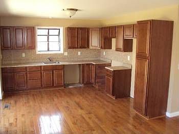 4th image of 3740 Lake Lapeer