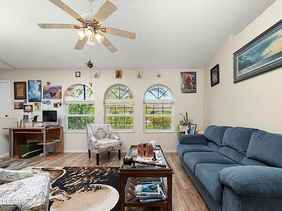 5th image of 21 Westrobin Ln