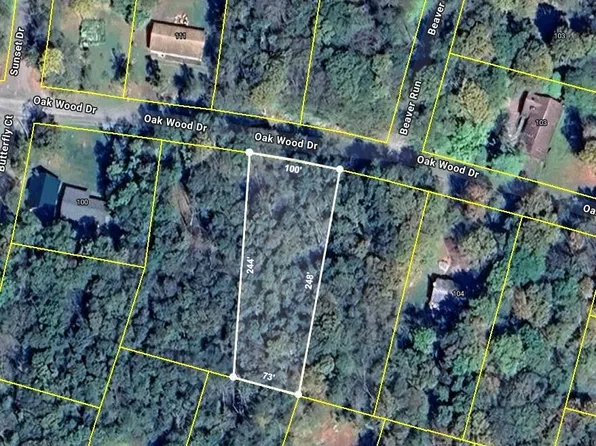 1715 Oakwood Dr, Greentown, PA 18426