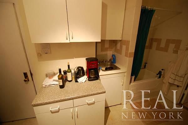 1st image of 250 Broome St APT 07