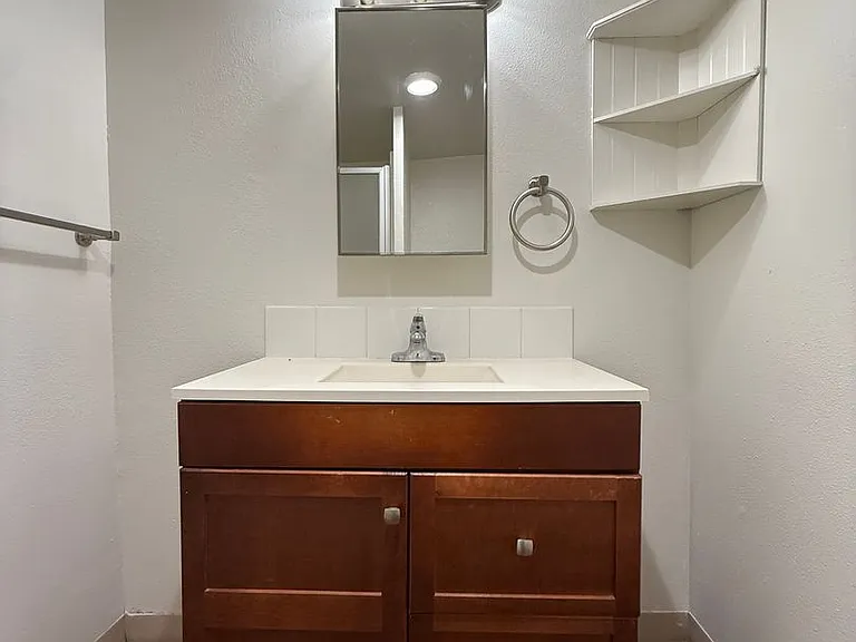 124 E Sunset Ave — Photo 11