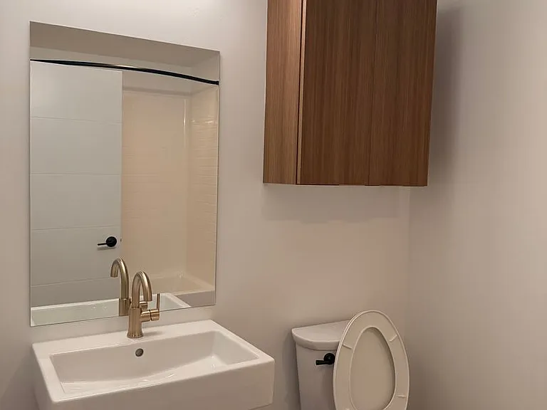 Rainford Apartments — Photo 24